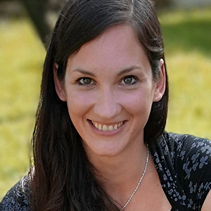 Dr. Vásári Melinda portré